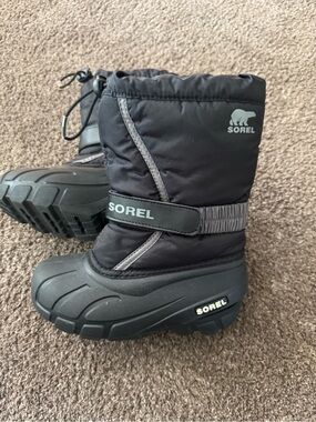 Sorel Black and Dark Green Insulated Winter Boot